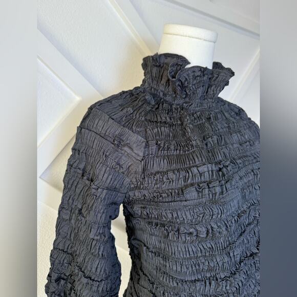 Cynthia Rowley Ruffle Neck 3/4 Sleeve All Over Smocked Blouse Black Size XS - Picture 4 of 10